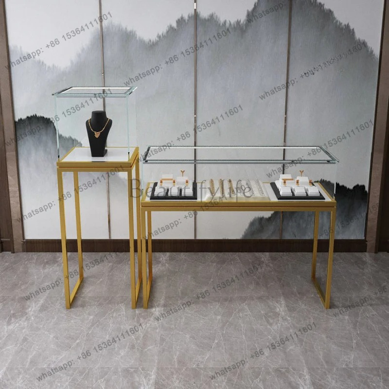 Personnalisé. Vitrine de bijou - Luxury Watch Boutique avis et prix