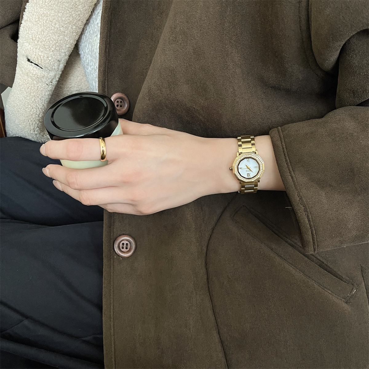 Montre à bracelet en acier rét - Compass Watch Luxury avis et prix