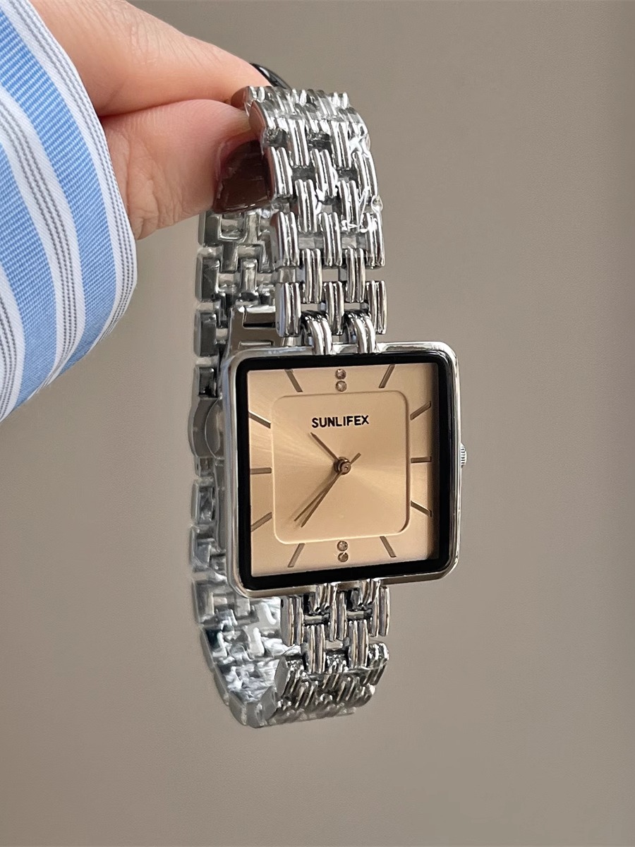 Montre haut de gamme à grand c - Luxury Watch In Hong Kong avis et prix