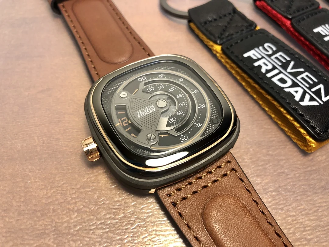 SEVEN FRIDAY-Montre mécanique  - Luxury Watch Low Price avis et prix