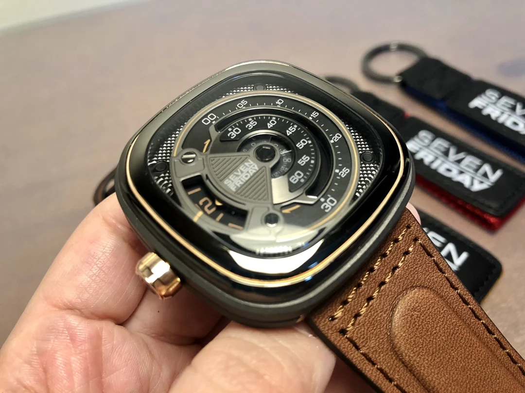 SEVEN FRIDAY-Montre mécanique  - Luxury Watch Low Price avis et prix